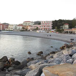 la-casa-della-zia-bordighera.hotelitalianriviera.com/